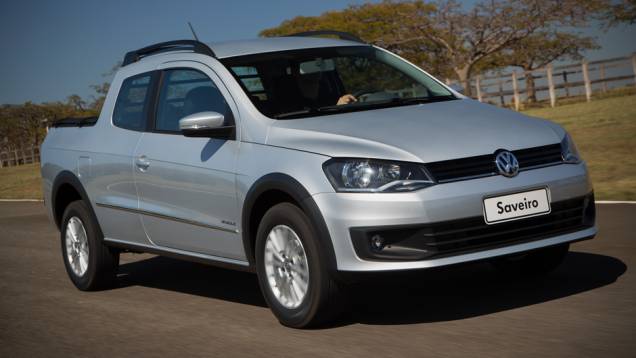 A versão de cabine dupla do Volkswagen Saveiro chegar com a proposta clara de morder uma fatia do mercado do Fiat Strada | <a href="https://quatrorodas.abril.com.br/carros/lancamentos/volkswagen-saveiro-cabine-dupla-797088.shtml" rel="migration">Leia mais</a>