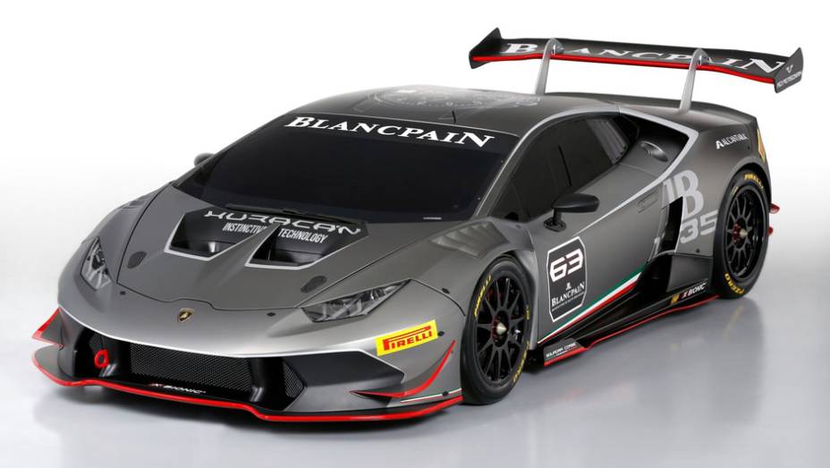 Depois de as primeiras imagens terem chegado à Internet antes de seu lançamento, o Huracan Super Trofeo foi oficializado pela Lamborghini | <a href="https://quatrorodas.abril.com.br/noticias/fabricantes/lamborghini-oficializa-huracan-super-trofeo-797510.sh" rel="migration"></a>