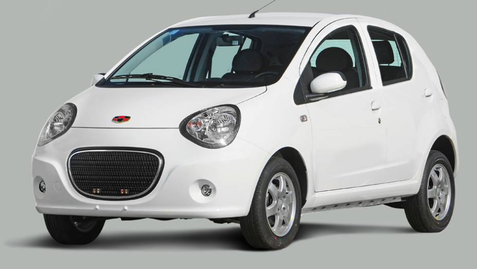 A Geely lança mais uma novidade no mercado nacional. Trata-se do hatch compacto GC2 | <a href="https://quatrorodas.abril.com.br/carros/lancamentos/geely-gc2-798075.shtml" rel="migration">Leia mais</a>