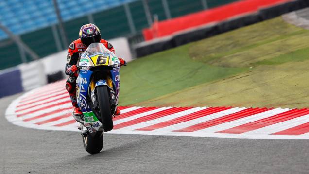 A segunda colocação ficou com Stefan Bradl | <a href="https://quatrorodas.abril.com.br/moto/noticias/motogp-marquez-lidera-sexta-feira-silverstone-798313.shtml" rel="migration">Leia mais</a>