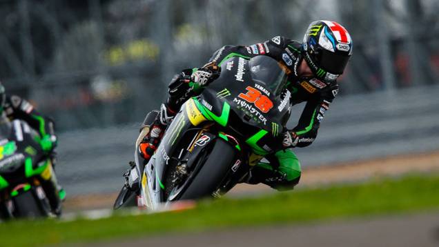 Bradley Smith se colocou em quarto | <a href="https://quatrorodas.abril.com.br/moto/noticias/motogp-marquez-lidera-sexta-feira-silverstone-798313.shtml" rel="migration">Leia mais</a>