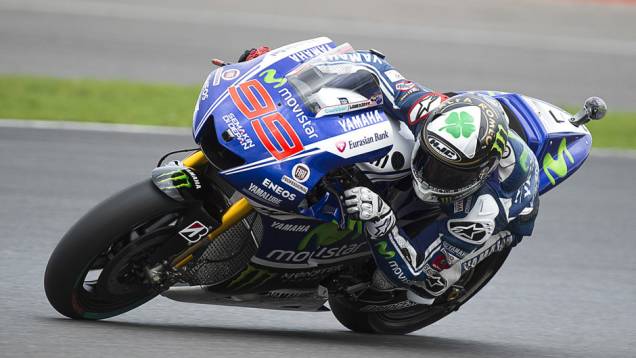 Jorge Lorenzo terminou o dia em 11º | <a href="https://quatrorodas.abril.com.br/moto/noticias/motogp-marquez-lidera-sexta-feira-silverstone-798313.shtml" rel="migration">Leia mais</a> Jorge Lorenzo terminou o dia em 11º | <a href="https://quatrorodas.abril.com.br/moto/noticias/motogp-marquez-lidera-sexta-feira-silverstone-798313.shtml" rel="migration">Leia mais</a>