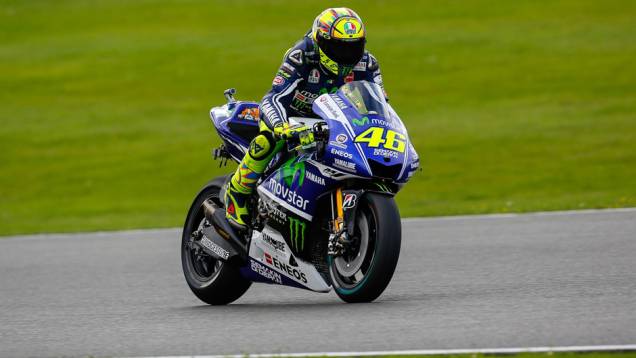 Valentino Rossi ficou num discreto 13º posto | <a href="https://quatrorodas.abril.com.br/moto/noticias/motogp-marquez-lidera-sexta-feira-silverstone-798313.shtml" rel="migration">Leia mais</a>