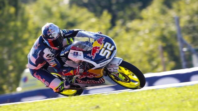 Danny Kent obteve a melhor marca na Moto3 | <a href="https://quatrorodas.abril.com.br/moto/noticias/motogp-marquez-lidera-sexta-feira-silverstone-798313.shtml" rel="migration">Leia mais</a>