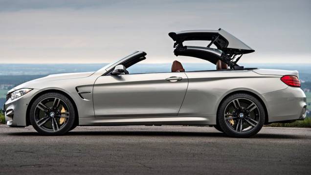 ...e podem ser acionadas com velocidades de até 18 km/h | <a href="https://quatrorodas.abril.com.br/noticias/fabricantes/bmw-m4-cabrio-lancado-798454.shtml" rel="migration">Leia mais</a>