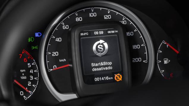 A Fiat destaca o fato de o Novo Uno 2015 ser o primeiro carro produzido no Brasil a contar com o sistema Start&Stop (item de série na nova versão Evolution) | <a href="https://quatrorodas.abril.com.br/carros/lancamentos/fiat-novo-uno-2015-798881.shtml" rel="migration">Lei</a>