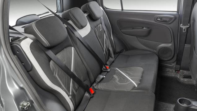 Fiat Novo Uno 2015 | <a href="https://quatrorodas.abril.com.br/carros/lancamentos/fiat-novo-uno-2015-798881.shtml" rel="migration">Leia mais</a> Fiat Novo Uno 2015 | <a href="https://quatrorodas.abril.com.br/carros/lancamentos/fiat-novo-uno-2015-798881.shtml" rel="migration">Leia mais</a>