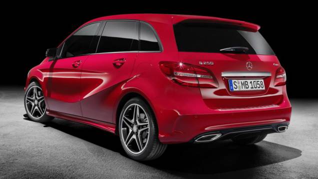 As modificações são relativamente sutis, como as ponteiras de escapamento hexagonais | <a href="https://quatrorodas.abril.com.br/noticias/saloes/paris-2014/mercedes-benz-atualiza-classe-b-799644.shtml" rel="migration">Leia mais</a> As modificações são relativamente sutis, como as ponteiras de escapamento hexagonais | <a href="https://quatrorodas.abril.com.br/noticias/saloes/paris-2014/mercedes-benz-atualiza-classe-b-799644.shtml" rel="migration">Leia mais</a>