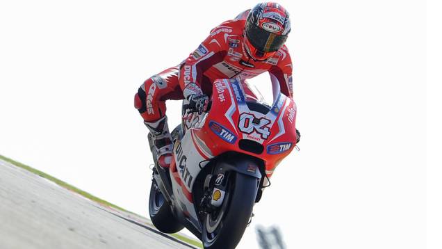Andrea Dovizioso foi o mais rápido da sexta-feira nos treinos da MotoGP em Aragón | <a href="https://quatrorodas.abril.com.br/moto/noticias/motogp-dovizioso-lidera-treinos-aragon-802709.shtml" rel="migration">Leia mais</a>