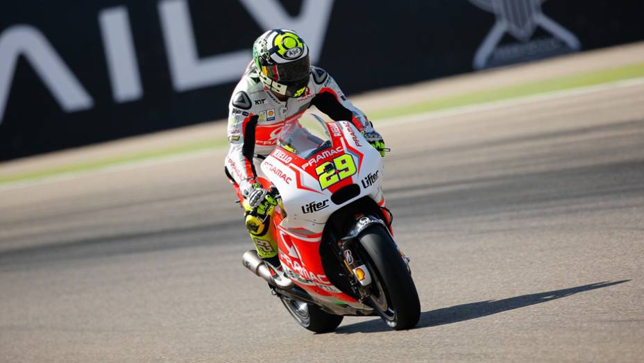 A quarta posição pertenceu a Andrea Iannone | <a href="https://quatrorodas.abril.com.br/moto/noticias/motogp-dovizioso-lidera-treinos-aragon-802709.shtml" rel="migration">Leia mais</a>