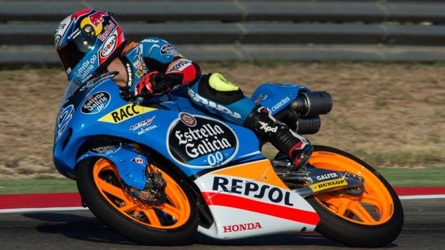 Alex Rins ponteou o pelotão da Moto3 | <a href="https://quatrorodas.abril.com.br/moto/noticias/motogp-dovizioso-lidera-treinos-aragon-802709.shtml" rel="migration">Leia mais</a>