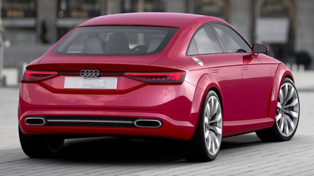 Quanto à motorização, o carro-conceito tem bloco 2.0 TFSI, oferecendo 395 cavalos de potência e 45,89 kgfm de torque | <a href="https://quatrorodas.abril.com.br/noticias/saloes/paris-2014/audi-apresenta-tt-sportback-concept-803458.shtml" rel="migration">Leia mais</a> Quanto à motorização, o carro-conceito tem bloco 2.0 TFSI, oferecendo 395 cavalos de potência e 45,89 kgfm de torque | <a href="https://quatrorodas.abril.com.br/noticias/saloes/paris-2014/audi-apresenta-tt-sportback-concept-803458.shtml" rel="migration">Leia mais</a>