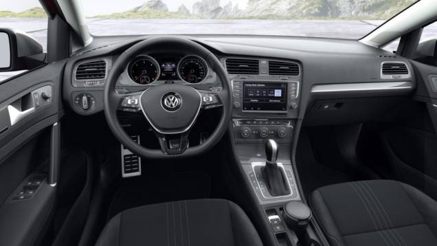 Apenas as versões mais potentes (a gasolina e a diesel) oferecem transmissão DSG de seis velocidades, enquanto as demais são todas manuais e também com seis velocidades | <a href="https://quatrorodas.abril.com.br/noticias/saloes/paris-2014/volkswagen-lanca" rel="migration"></a> Apenas as versões mais potentes (a gasolina e a diesel) oferecem transmissão DSG de seis velocidades, enquanto as demais são todas manuais e também com seis velocidades | <a href="https://quatrorodas.abril.com.br/noticias/saloes/paris-2014/volkswagen-lanca" rel="migration"></a>