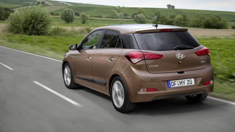 Cinco opções de motorização estarão disponíveis, com quatro blocos distintos | <a href="https://quatrorodas.abril.com.br/noticias/saloes/paris-2014/hyundai-detalhes-i20-europeu-798794.shtml" rel="migration">Leia mais</a>