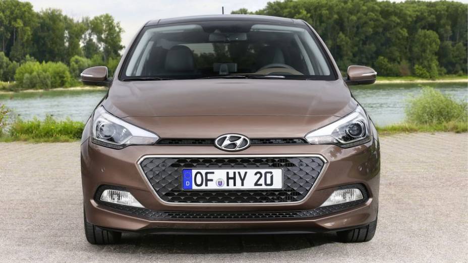 O i20 deve rivalizar com modelos com Opel Corsa e Renault Clio | <a href="https://quatrorodas.abril.com.br/noticias/saloes/paris-2014/hyundai-detalhes-i20-europeu-798794.shtml" rel="migration">Leia mais</a>