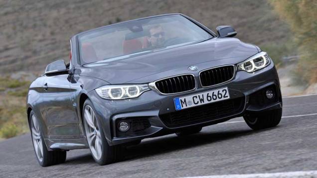 A BMW mostrou as primeiras imagens oficiais do Série 4 Conversível | <a href="https://quatrorodas.abril.com.br/noticias/fabricantes/bmw-lanca-serie-4-conversivel-756972.shtml" rel="migration">Leia mais</a>