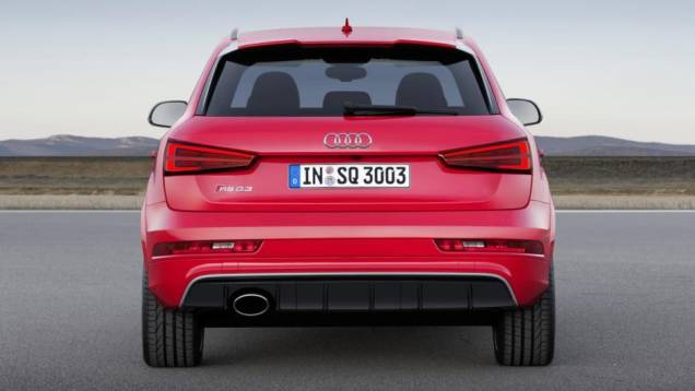 Agora, estão disponíveis 340 cv e 45,9 mkgf. O bloco é atrelado à transmissão S tronic de sete marchas, com tração integral | <a href="https://quatrorodas.abril.com.br/noticias/fabricantes/audi-apresenta-q3-2015-810386.shtml/" rel="migration">Leia Mais</a>