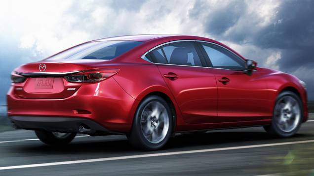 A montadora japonesa promoveu uma discreta atualização de design no modelo | <a href="https://quatrorodas.abril.com.br/noticias/saloes/losangeles-2014/novo-mazda6-revelado-los-angeles-816379.shtml" rel="migration">Leia mais</a>