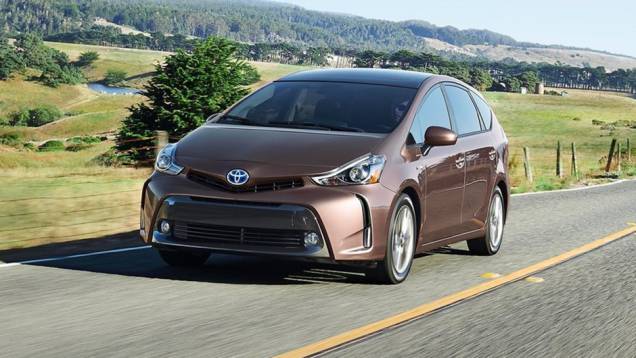 A Toyota mostrou um renovado Prius v nesta quarta-feira (19), no Salão de Los Angeles | <a href="https://quatrorodas.abril.com.br/noticias/saloes/losangeles-2014/toyota-atualiza-visual-prius-v-816219.shtml" rel="migration">Leia mais</a>