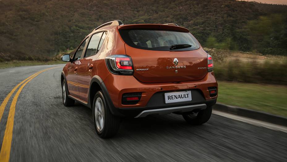 Quanto à motorização, o novo Sandero Stepway chegará com o já conhecido bloco 1.6 8V Hi-Power | <a href="https://quatrorodas.abril.com.br/noticias/fabricantes/novo-renault-sandero-stepway-sai-r-48-650-816141.shtml" rel="migration">Leia mais</a>