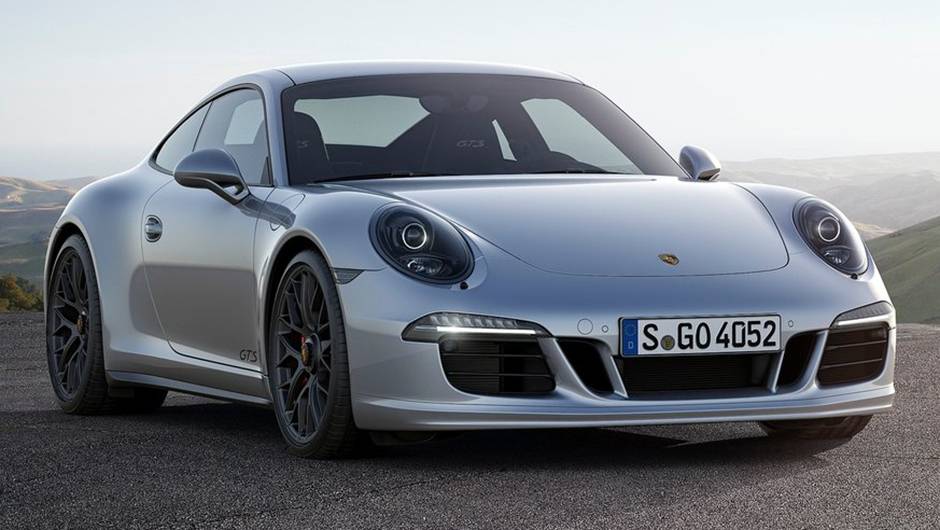 A Porsche aproveita o Sal&atilde;o de Los Angeles para exibir o novo 911 GTS | <a href="https://quatrorodas.abril.com.br/noticias/saloes/losangeles-2014/porsche-exibe-911-gts-los-angeles-816517.shtml" rel="migration">Leia mais</a>