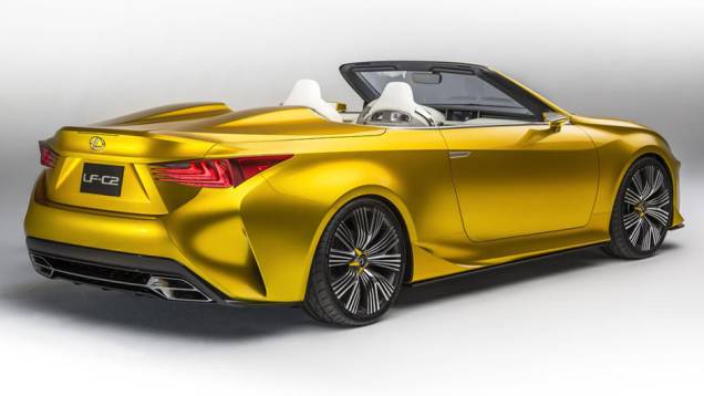 Trata-se de um roadster (2 + 2 lugares) | <a href="https://quatrorodas.abril.com.br/noticias/saloes/losangeles-2014/lexus-exibe-lf-c2-concept-816357.shtml" rel="migration">Leia mais</a>