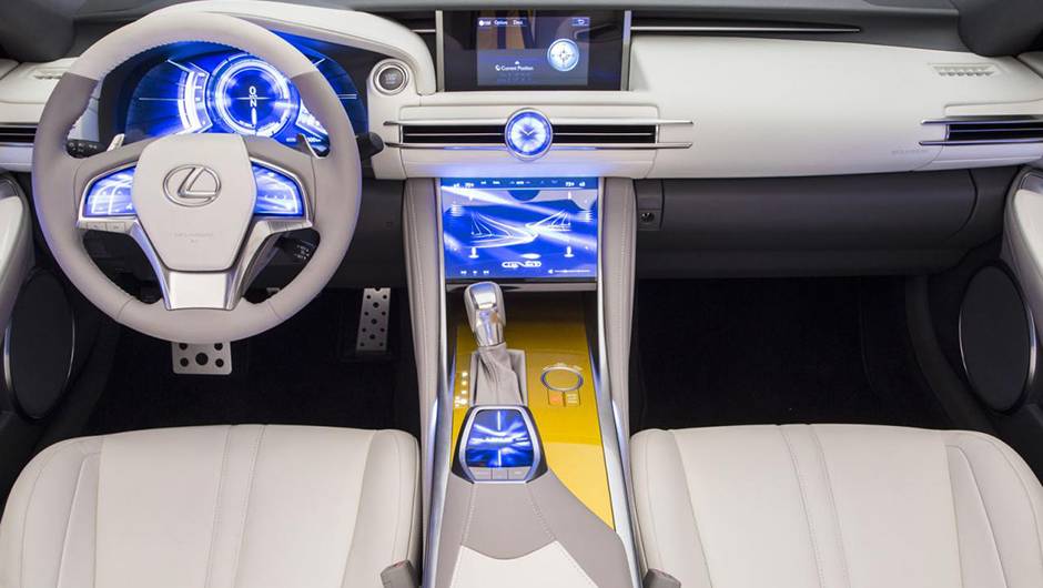 Ao que tudo indica, por&eacute;m, o prot&oacute;tipo conta com bloco 5.0 V8 de 467 cavalos de pot&ecirc;ncia e 53,6 mkgf de torque | <a href="https://quatrorodas.abril.com.br/noticias/saloes/losangeles-2014/lexus-exibe-lf-c2-concept-816357.shtml" rel="migration">Leia mais</a>