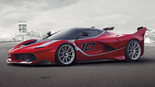 O lançamento está previsto para o ínicio de 2015, em Abu Dhabi | <a href="https://quatrorodas.abril.com.br/noticias/fabricantes/ferrari-revela-especificacoes-nova-ferrari-fxx-819081.shtml" rel="migration">Leia mais</a>