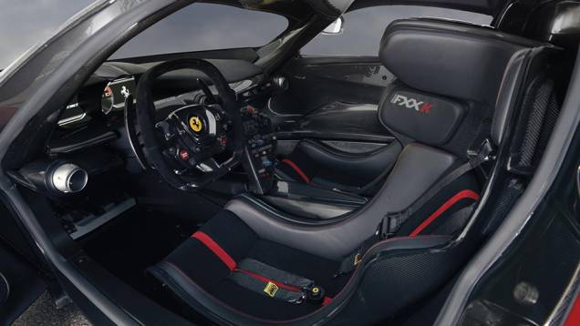 Já o torque máximo é de 91,77 mkgf | <a href="https://quatrorodas.abril.com.br/noticias/fabricantes/ferrari-revela-especificacoes-nova-ferrari-fxx-819081.shtml" rel="migration">Leia mais</a> Já o torque máximo é de 91,77 mkgf | <a href="https://quatrorodas.abril.com.br/noticias/fabricantes/ferrari-revela-especificacoes-nova-ferrari-fxx-819081.shtml" rel="migration">Leia mais</a>