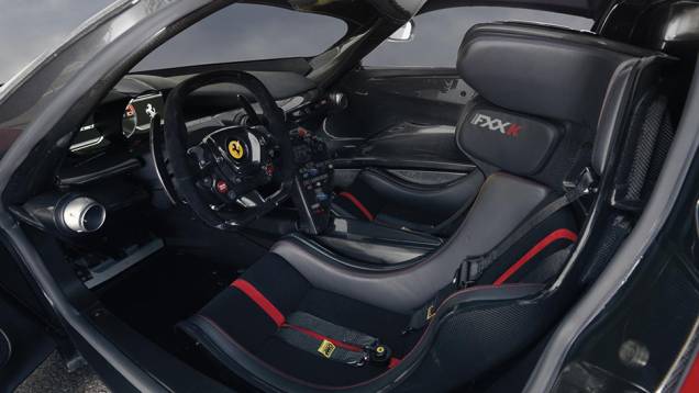 Já o torque máximo é de 91,77 mkgf | <a href="https://quatrorodas.abril.com.br/noticias/fabricantes/ferrari-revela-especificacoes-nova-ferrari-fxx-819081.shtml" rel="migration">Leia mais</a>