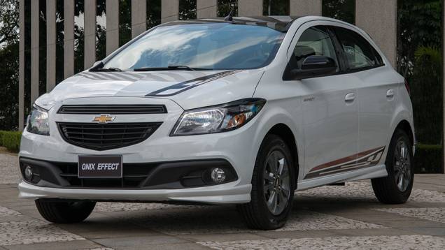 A Chevrolet anunciou nesta quinta-feira (11) a chegada do Onix Effect ao mercado brasileiro | <a href="http://quatrorodas.abril.com.br/noticias/fabricantes/chevrolet-onix-effect-chega-ao-mercado-820117.shtml" rel="migration">Leia mais</a>