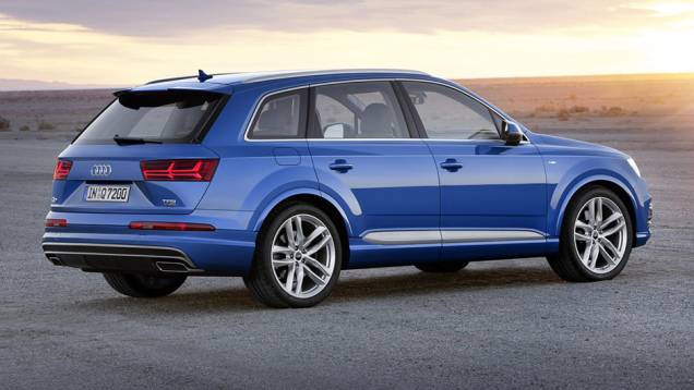 Já a traseira apresenta lanternas mais retangulares, bem como o design do porta-malas | <a href="https://quatrorodas.abril.com.br/noticias/saloes/detroit-2015/vazam-imagens-novo-audi-q7-820180.shtml" rel="migration">Leia mais</a> Já a traseira apresenta lanternas mais retangulares, bem como o design do porta-malas | <a href="https://quatrorodas.abril.com.br/noticias/saloes/detroit-2015/vazam-imagens-novo-audi-q7-820180.shtml" rel="migration">Leia mais</a>