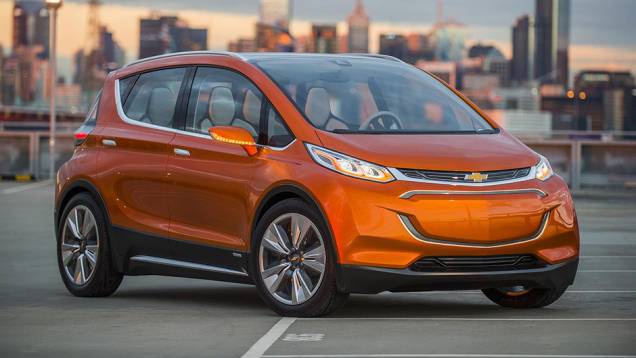 O Bolt EV é constituído de materiais leves, como alumínio, fibra de carbono, magnésio e, até mesmo, tecido | <a href="https://quatrorodas.abril.com.br/noticias/saloes/detroit-2015/chevrolet-surpreende-bolt-ev-concept-824540.shtml" rel="migration">Leia mais</a>