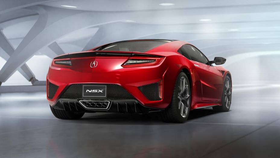 Com design similar ao do carro-conceito que o antecedeu, o NSX definitivo tem dimensões um pouco maiores do que o protótipo | <a href="https://quatrorodas.abril.com.br/noticias/saloes/detroit-2015/acura-oficializa-nsx-modelo-pode-vir-ao-brasil-824741.shtml" rel="migration"></a>