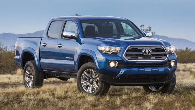 A Toyota é mais uma montadora a revelar suas novidades programadas para o Salão de Detroit. A marca japonesa apresentou nesta segunda-feira (12) a renovada picape Tacoma | <a href="https://quatrorodas.abril.com.br/noticias/saloes/detroit-2015/toyota-desvend" rel="migration"></a> A Toyota é mais uma montadora a revelar suas novidades programadas para o Salão de Detroit. A marca japonesa apresentou nesta segunda-feira (12) a renovada picape Tacoma | <a href="https://quatrorodas.abril.com.br/noticias/saloes/detroit-2015/toyota-desvend" rel="migration"></a>