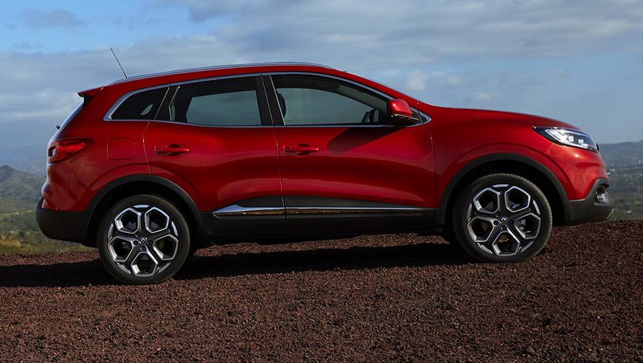 A montadora francesa optou por guardar as especifica&ccedil;&otilde;es t&eacute;cnicas de motoriza&ccedil;&atilde;o dele para o evento su&iacute;&ccedil;o | <a href="https://quatrorodas.abril.com.br/noticias/saloes/genebra-2015/renault-kadjar-revelado-831000.shtml" rel="migration">Leia mais</a>