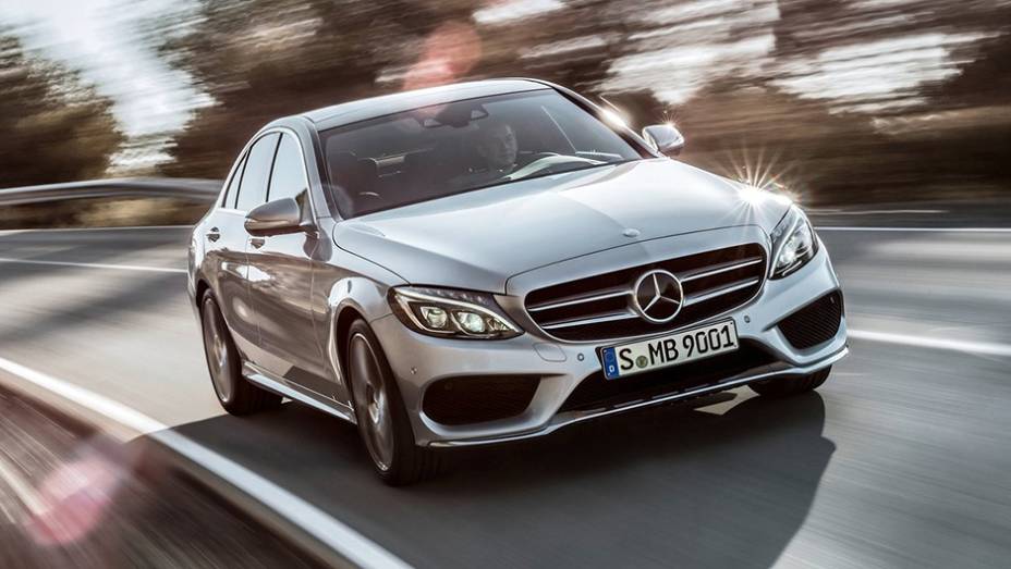 Mercedes-Benz Classe C | <a href="https://quatrorodas.abril.com.br/noticias/mercado/finalistas-2015-premio-carro-mundial-ano-sao-revelados-834088.shtml" rel="migration">Leia mais</a>