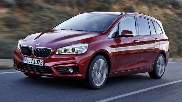 O "primeiro compacto premium global a oferecer sete lugares". Assim a BMW define o Série 2 Gran Tourer | <a href="https://quatrorodas.abril.com.br/noticias/saloes/genebra-2015/bmw-serie-2-gran-tourer-apresentado-834700.shtml" rel="migration">Leia mais</a>