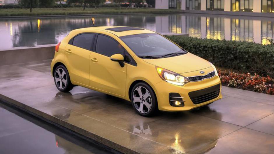 O Kia Rio norte-americano recebeu uma atualiza&ccedil;&atilde;o visual | <a href="https://quatrorodas.abril.com.br/noticias/fabricantes/kia-rio-rejuvenescido-mostrado-chicago-836142.shtml" rel="migration">Leia mais</a>