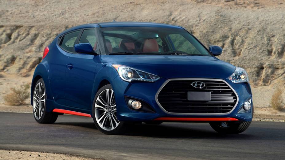 O Veloster ganhou uma edição especial no Salão de Chicago de 2015: a Rally Edition | <a href="https://quatrorodas.abril.com.br/noticias/fabricantes/hyundai-veloster-ganha-edicao-rally-836420.shtml" rel="migration">Leia mais</a>