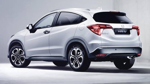 O destaque fica por conta das duas opções de motorização: 1.5 a gasolina e 1.6 a diesel | <a href="https://quatrorodas.abril.com.br/noticias/saloes/genebra-2015/honda-apresenta-versao-europeia-hr-v-837303.shtml" rel="migration">Leia mais</a> O destaque fica por conta das duas opções de motorização: 1.5 a gasolina e 1.6 a diesel | <a href="https://quatrorodas.abril.com.br/noticias/saloes/genebra-2015/honda-apresenta-versao-europeia-hr-v-837303.shtml" rel="migration">Leia mais</a>