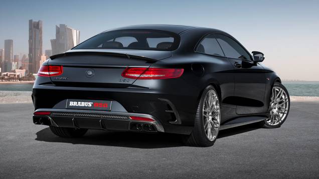 Com todas as alterações, a potência salta a 838 cv, e o torque, a 147,9 mkgf | <a href="https://quatrorodas.abril.com.br/noticias/saloes/genebra-2015/brabus-850-biturbo-coupe-revelado-839522.shtml" rel="migration">Leia mais</a> Com todas as alterações, a potência salta a 838 cv, e o torque, a 147,9 mkgf | <a href="https://quatrorodas.abril.com.br/noticias/saloes/genebra-2015/brabus-850-biturbo-coupe-revelado-839522.shtml" rel="migration">Leia mais</a>