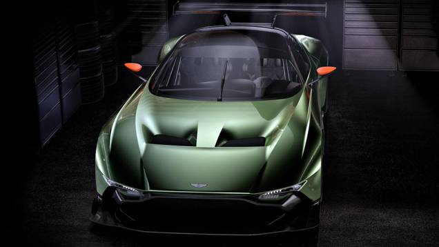 Ele é descrito pela montadora como "a mais intensa e entusiasmante criação" já feita por ela | <a href="https://quatrorodas.abril.com.br/noticias/saloes/genebra-2015/aston-martin-vulcan-revelado-840800.shtml" rel="migration">Leia mais</a>