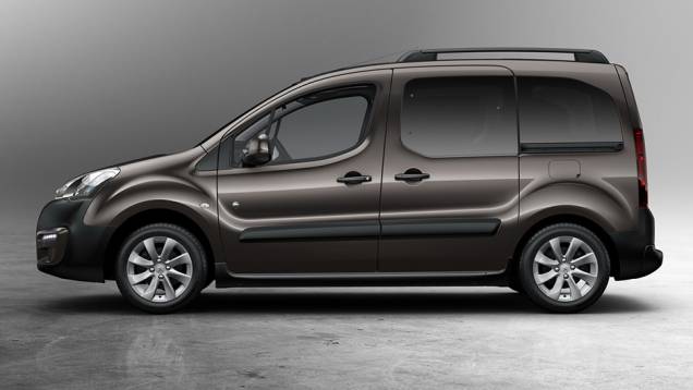 A multivan segue os passos do facelift da "prima" Citroën Berlingo | <a href="https://quatrorodas.abril.com.br/noticias/saloes/genebra-2015/peugeot-renova-partner-genebra-841623.shtml" rel="migration">Leia mais</a>