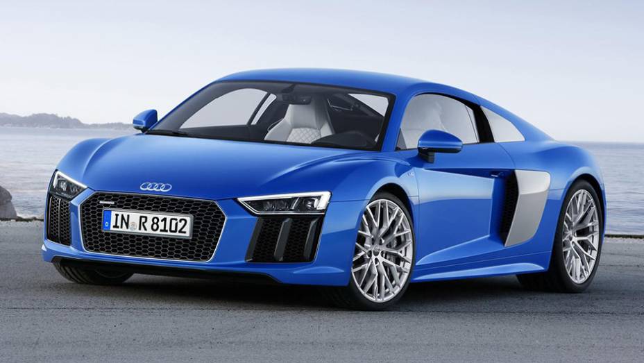 O Audi R8 passou por uma dieta rígida e perdeu 200 kg em sua nova geração | <a href="https://quatrorodas.abril.com.br/noticias/saloes/genebra-2015/audi-revela-oficialmente-nova-geracao-esportivo-r8-841481.shtml" rel="migration">Leia mais</a>