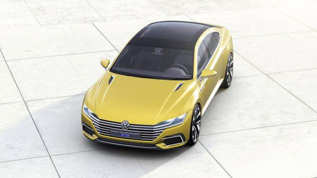 De modo combinado, são oferecidos 374 cv, e a velocidade máxima é de 250 km/h | <a href="https://quatrorodas.abril.com.br/noticias/saloes/genebra-2015/volkswagen-exibe-sport-coupe-concept-gte-842681.shtml" rel="migration">Leia mais</a>