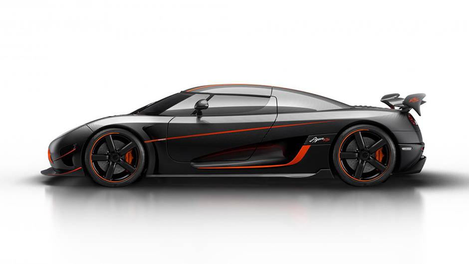 S&atilde;o novas saias laterais, splitter dianteiro, spoiler traseiro dinamicamente ativo... | <a href="https://quatrorodas.abril.com.br/noticias/saloes/genebra-2015/koenigsegg-agera-rs-surge-1-160-cv-842887.shtml" rel="migration">Leia mais</a>