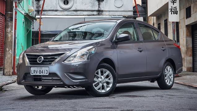 Uma das grandes novidades do Novo Versa é a introdução de duas versões equipadas com o motor 1.0 tricilíndrico, o mesmo que estreou no New March | <a href="https://quatrorodas.abril.com.br/noticias/fabricantes/nissan-new-versa-chega-lojas-dia-23-848082.shtm" rel="migration"></a> Uma das grandes novidades do Novo Versa é a introdução de duas versões equipadas com o motor 1.0 tricilíndrico, o mesmo que estreou no New March | <a href="https://quatrorodas.abril.com.br/noticias/fabricantes/nissan-new-versa-chega-lojas-dia-23-848082.shtm" rel="migration"></a>