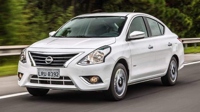 Já a versão Unique chega com a responsabilidade de ser a mais recheada do Novo Versa, acima da SL | <a href="https://quatrorodas.abril.com.br/noticias/fabricantes/nissan-new-versa-chega-lojas-dia-23-848082.shtml" rel="migration">Leia mais</a>