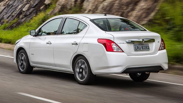 Ela é equipada com o motor 1.6 de quatro cilindros que entrega 111 cavalos | <a href="https://quatrorodas.abril.com.br/noticias/fabricantes/nissan-new-versa-chega-lojas-dia-23-848082.shtml" rel="migration">Leia mais</a> Ela é equipada com o motor 1.6 de quatro cilindros que entrega 111 cavalos | <a href="https://quatrorodas.abril.com.br/noticias/fabricantes/nissan-new-versa-chega-lojas-dia-23-848082.shtml" rel="migration">Leia mais</a>